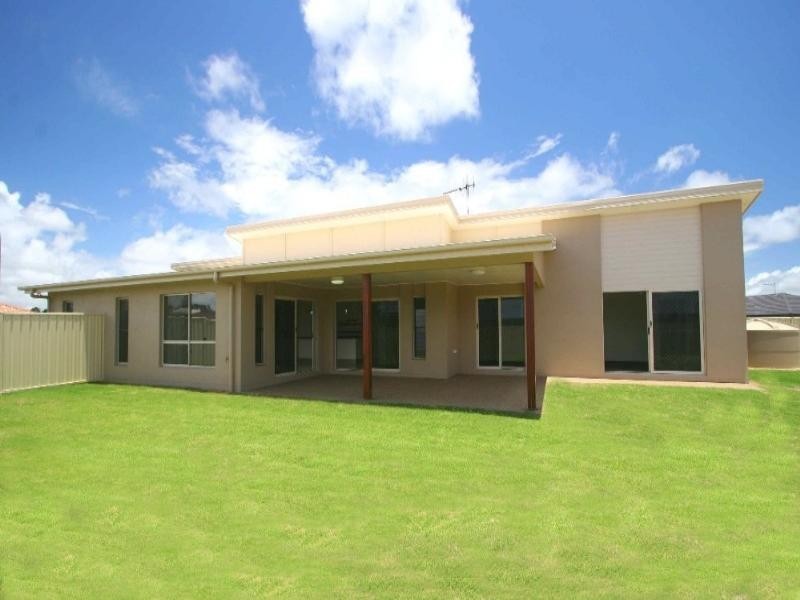 33 Balaam Drive, Bundaberg East QLD 4670