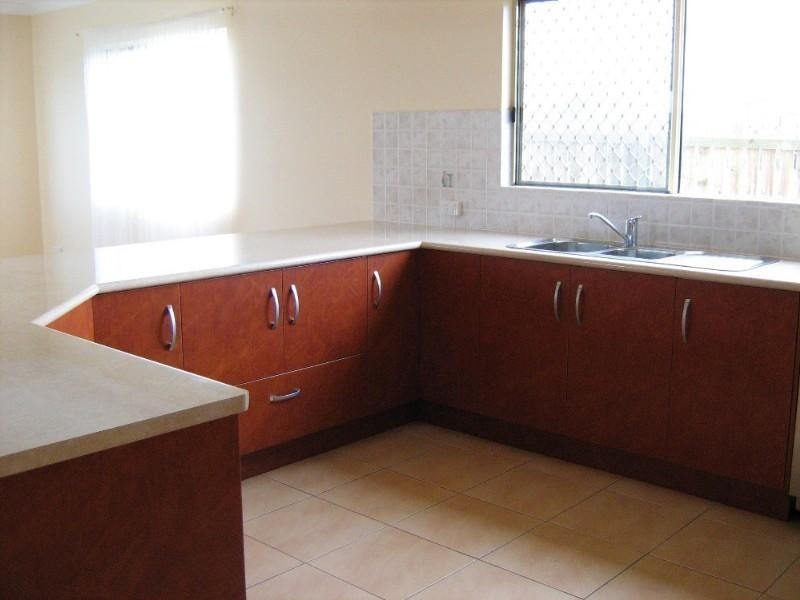 45 Bisdee Street, Coral Cove QLD 4670