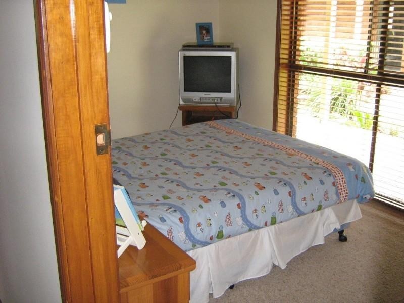 8 Schmidt Road, Branyan QLD 4670