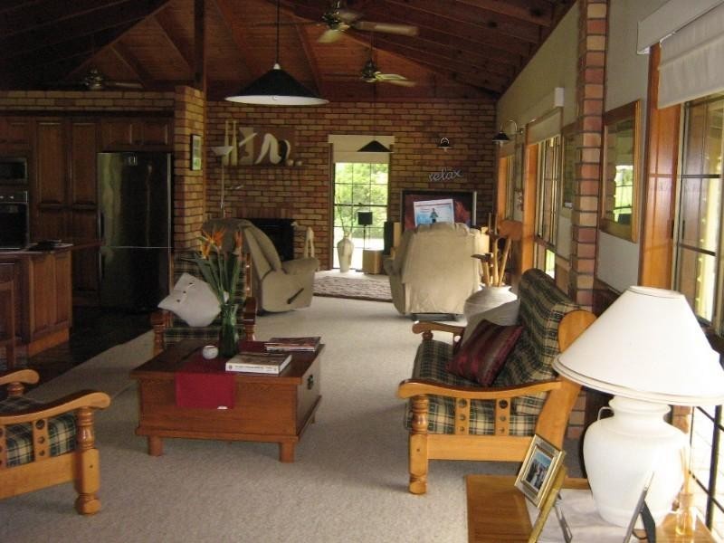 8 Schmidt Road, Branyan QLD 4670