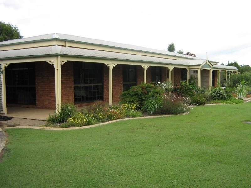 8 Schmidt Road, Branyan QLD 4670