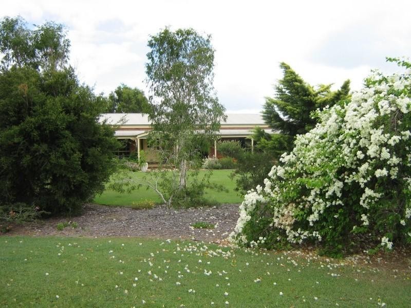 8 Schmidt Road, Branyan QLD 4670