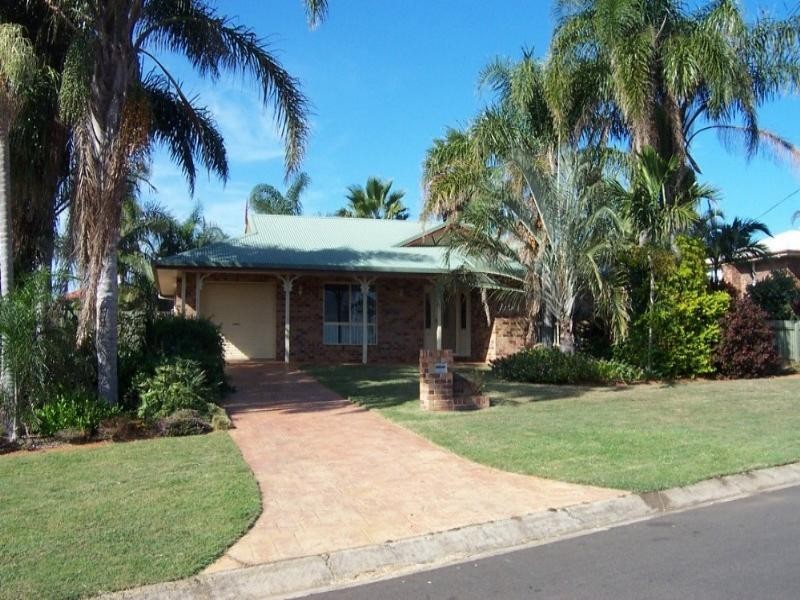 4 Marian Street, Coral Cove QLD 4670