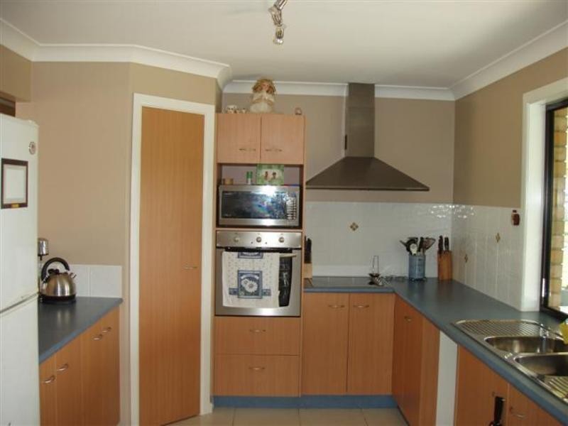 4 Slalom Crescent, Branyan QLD 4670