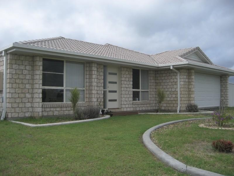 4 Avalon Street, Burnett Heads QLD 4670