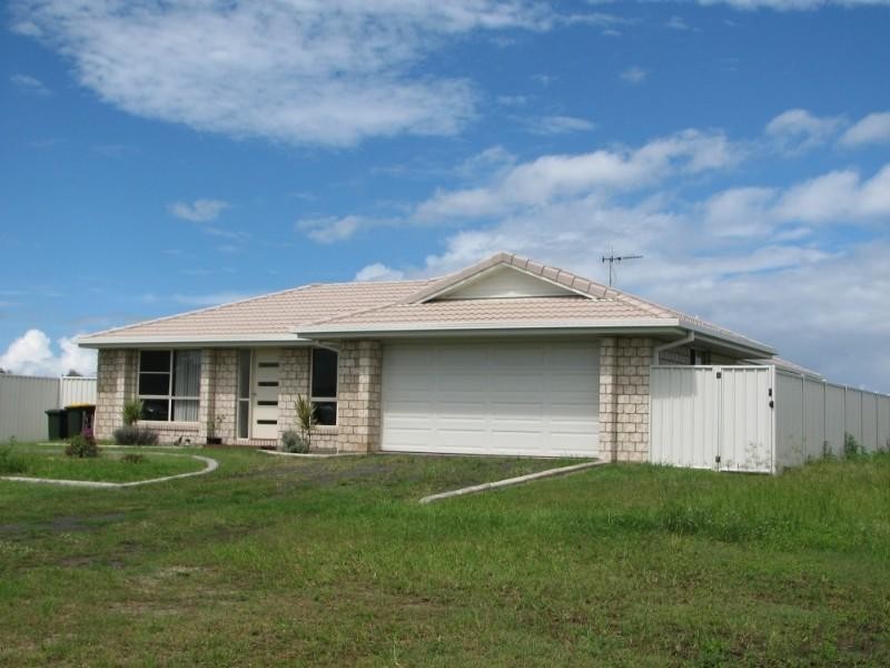 4 Avalon Street, Burnett Heads QLD 4670