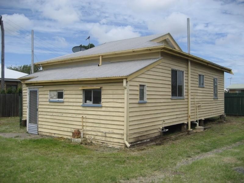 9 Anderson Street, Avenell Heights QLD 4670