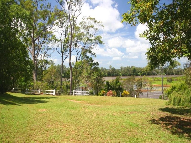 14 Carrington Road, Bundaberg QLD 4670