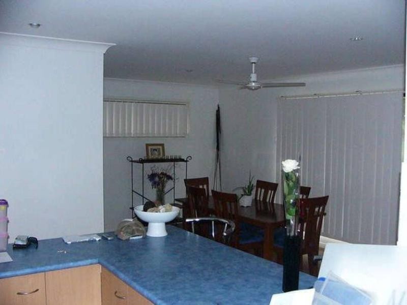 11 Rita Place, Coral Cove QLD 4670