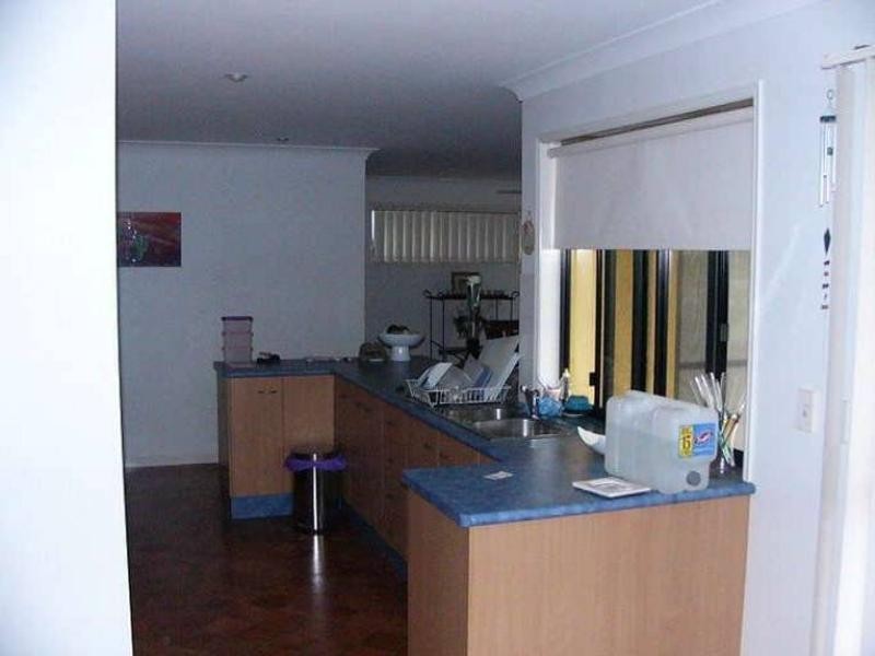 11 Rita Place, Coral Cove QLD 4670