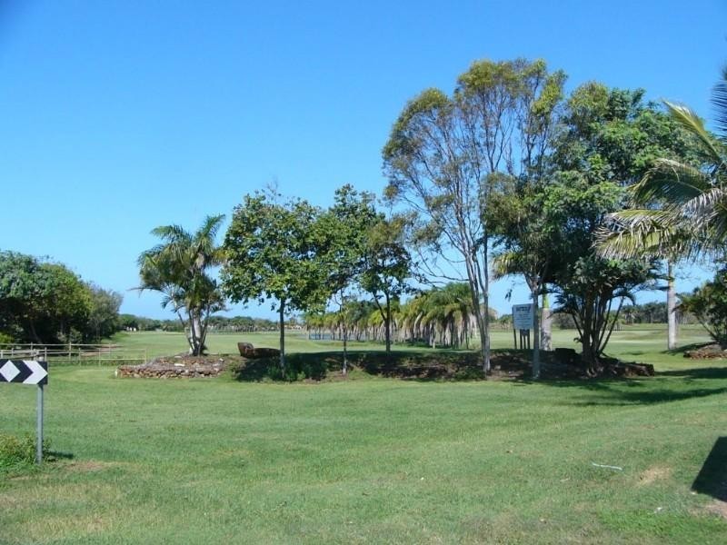 11 Rita Place, Coral Cove QLD 4670