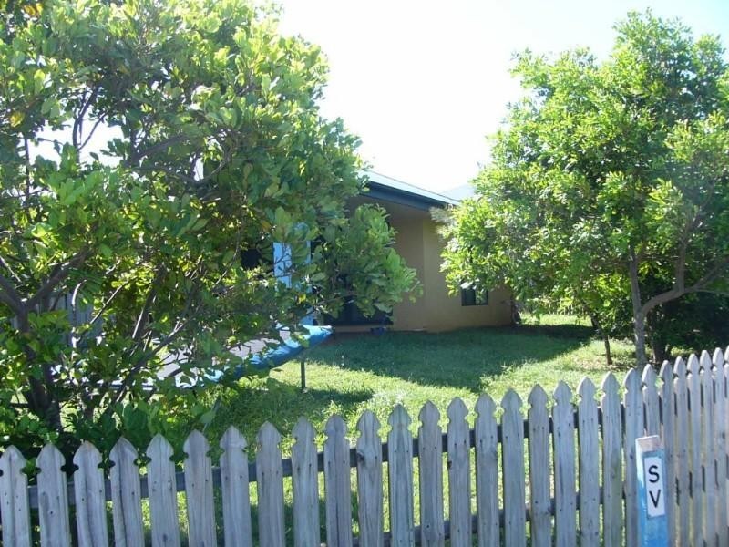 11 Rita Place, Coral Cove QLD 4670