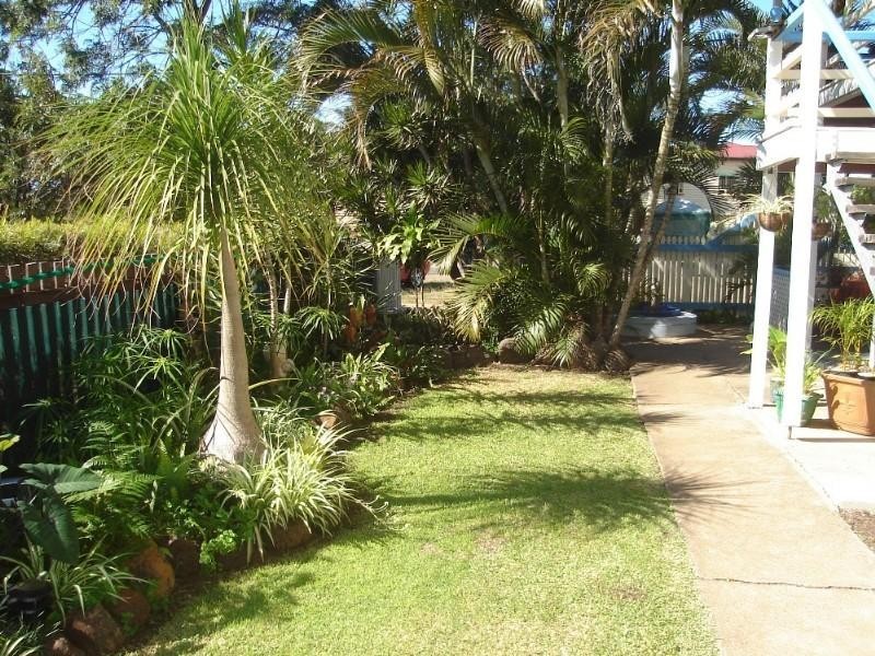 2/31 Zunker Street, Burnett Heads QLD 4670