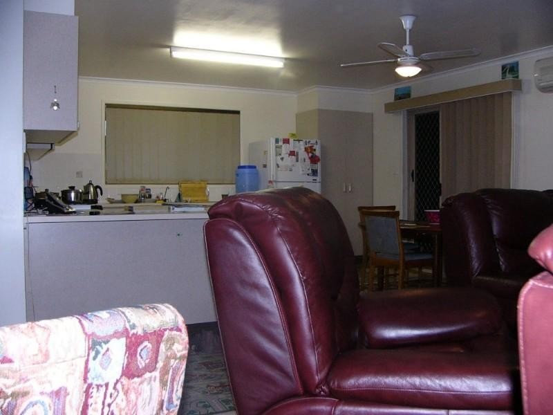 1 Club Avenue, Moore Park Beach QLD 4670