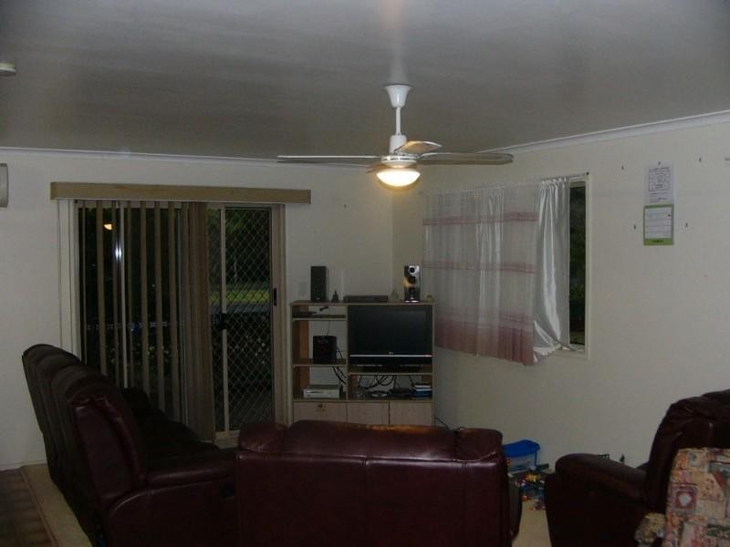 1 Club Avenue, Moore Park Beach QLD 4670