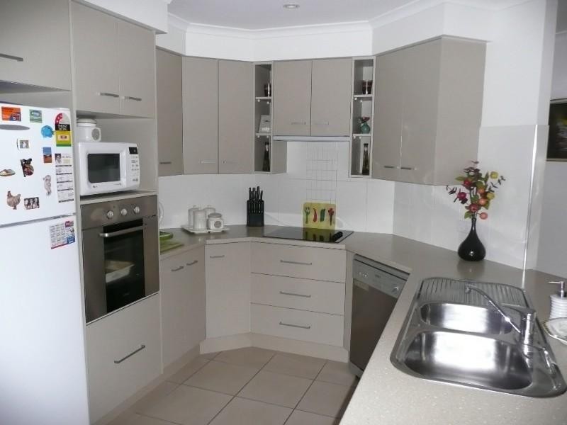 11 Pinnacle Court, Avoca QLD 4670