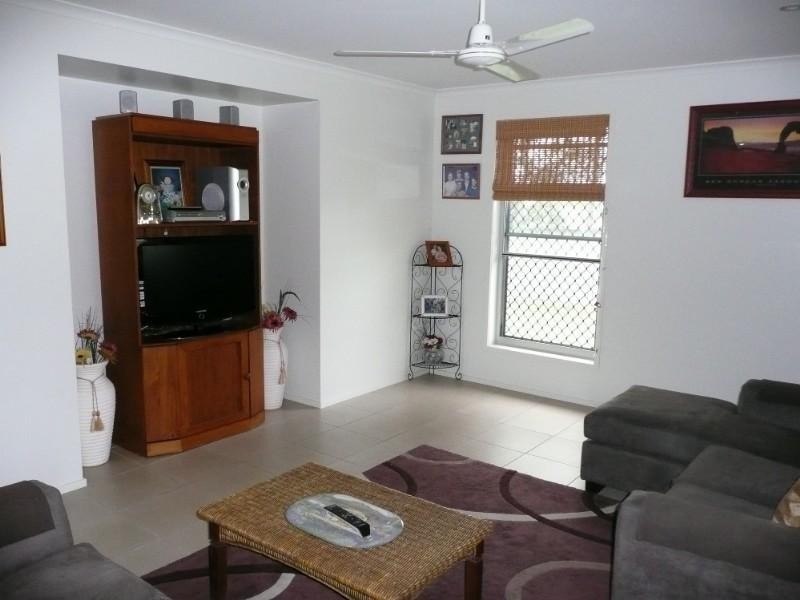 11 Pinnacle Court, Avoca QLD 4670