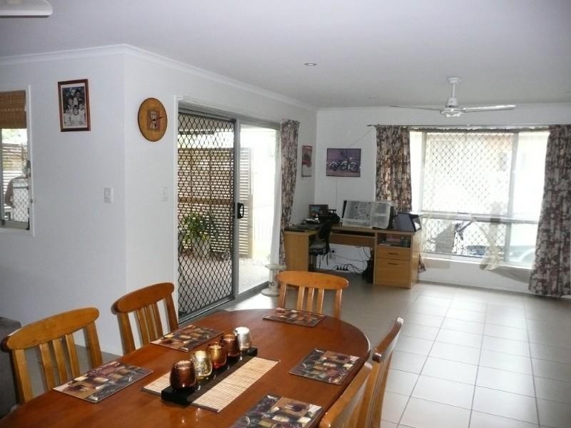 11 Pinnacle Court, Avoca QLD 4670