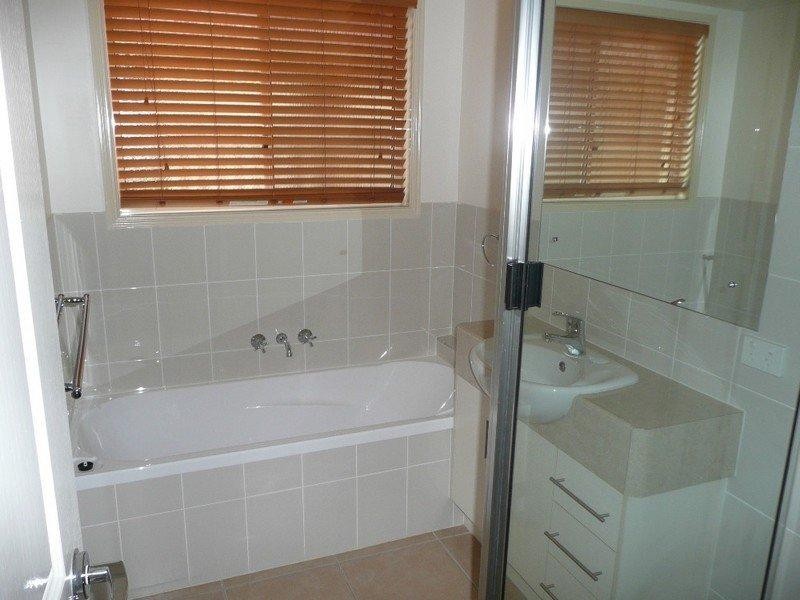 12 Tree Close, Thabeban QLD 4670