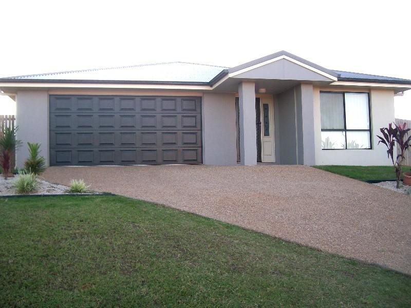 13 Neville Drive, Branyan QLD 4670