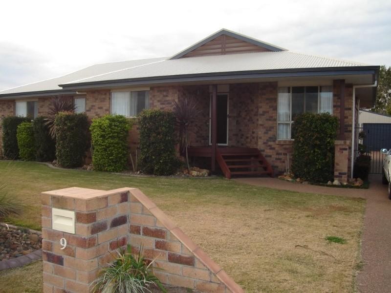 9 Schleger Street, Burnett Heads QLD 4670