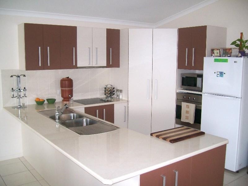 14 Neville Drive, Branyan QLD 4670