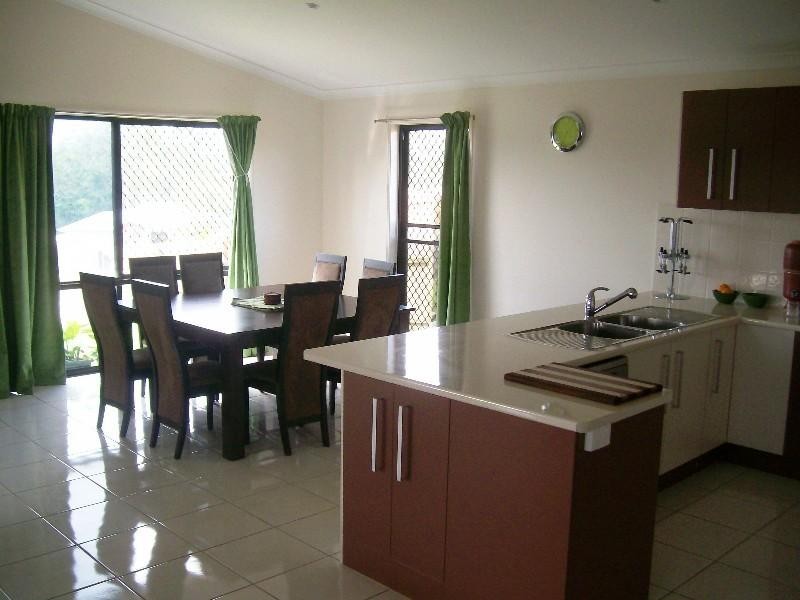 14 Neville Drive, Branyan QLD 4670