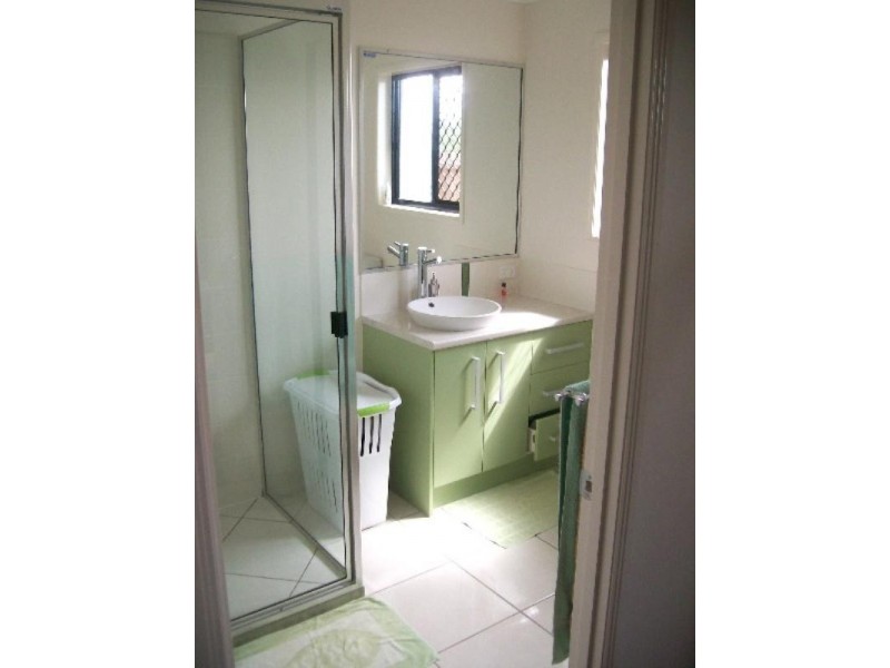 14 Neville Drive, Branyan QLD 4670