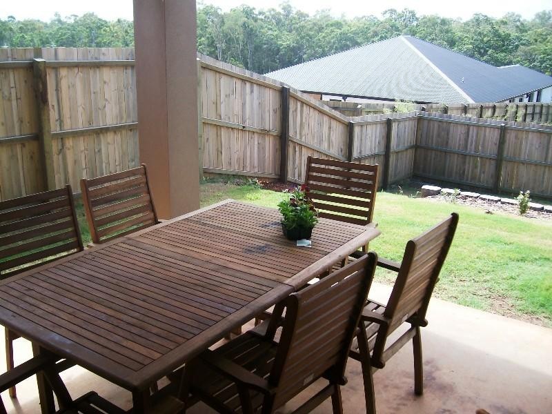 14 Neville Drive, Branyan QLD 4670