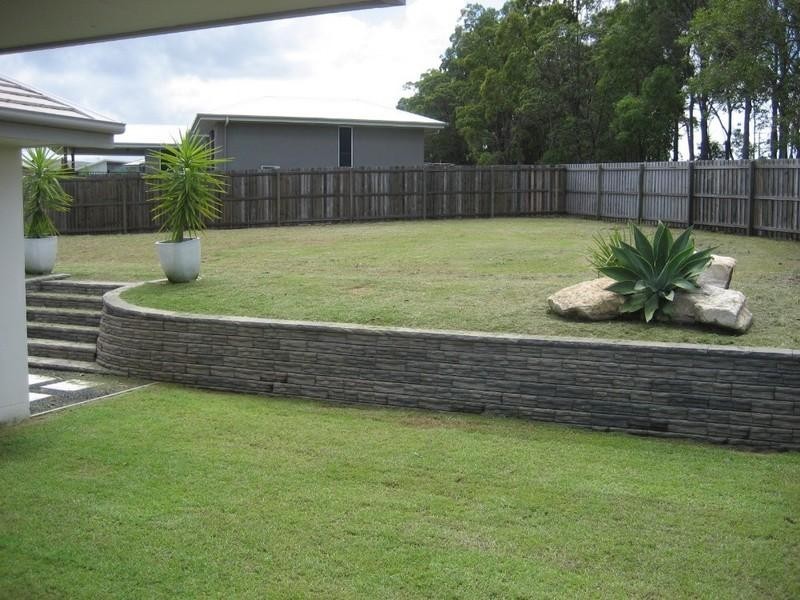 4 Sutherland Road, Branyan QLD 4670