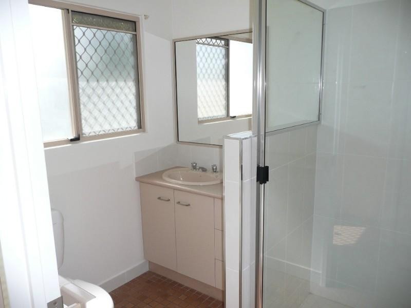 4/1 Finnis Street, Avenell Heights QLD 4670