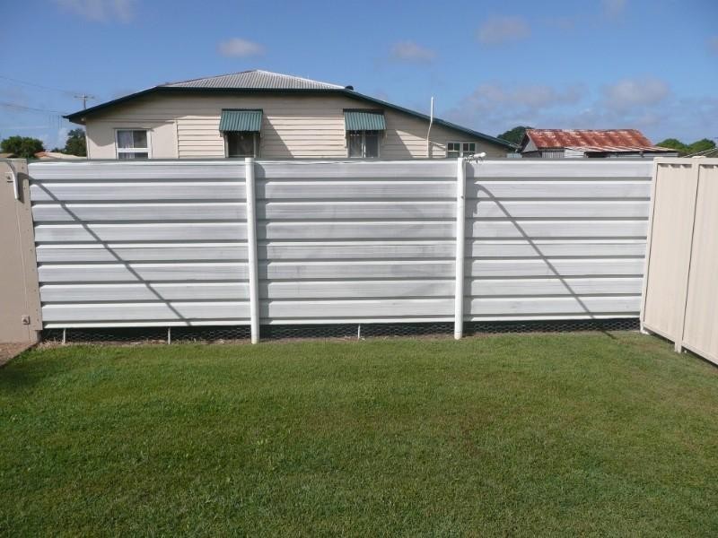 2/1 Finnis Street, Avenell Heights QLD 4670