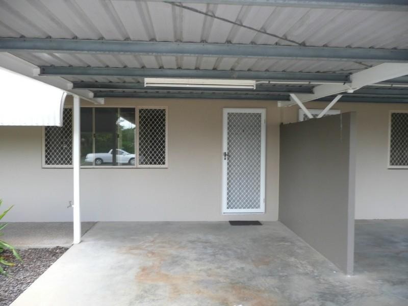 2/1 Finnis Street, Avenell Heights QLD 4670