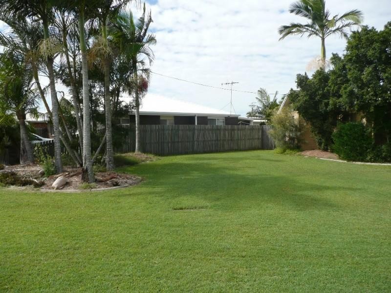4 Peek Street, Bundaberg North QLD 4670
