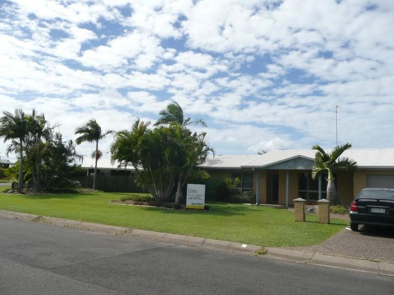 4 Peek Street, Bundaberg North QLD 4670
