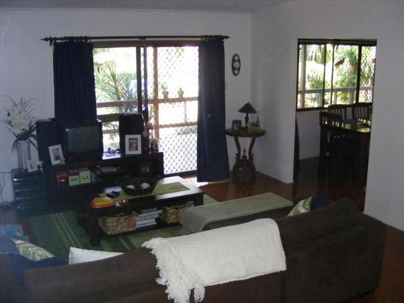 19 The Broadway, Avoca QLD 4670