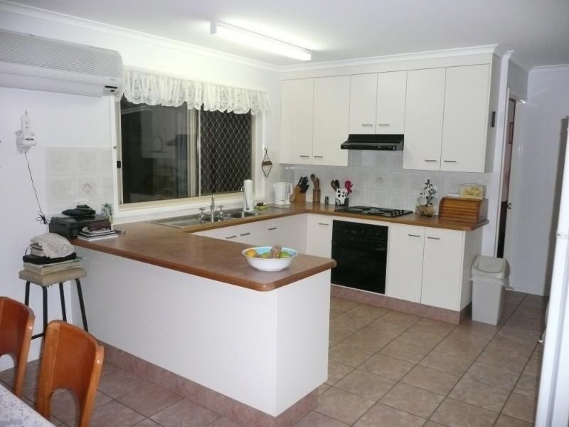 8 Maike Street, Kalkie QLD 4670