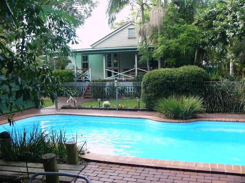 40 Oakwood School Road, Gooburrum QLD 4670