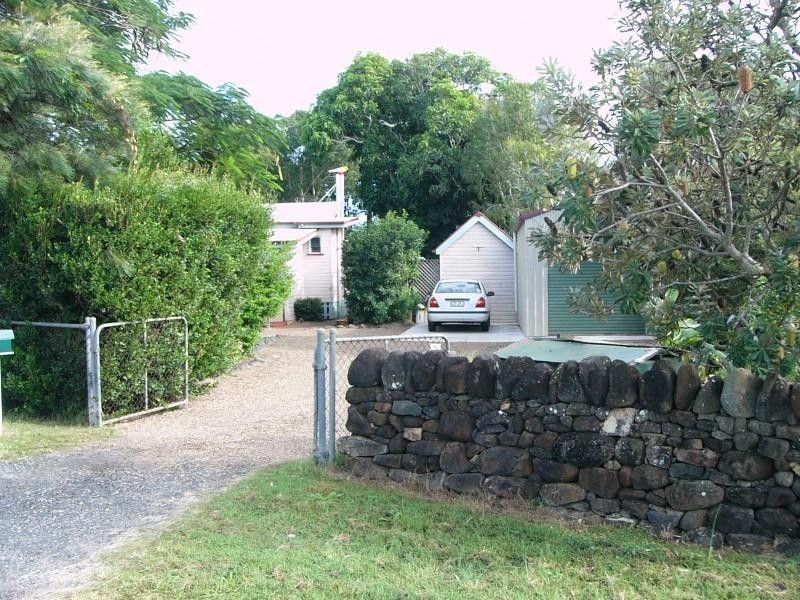 40 Oakwood School Road, Gooburrum QLD 4670