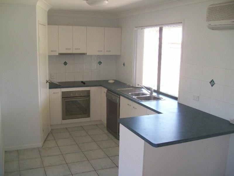 40 Paradise Avenue, Thabeban QLD 4670