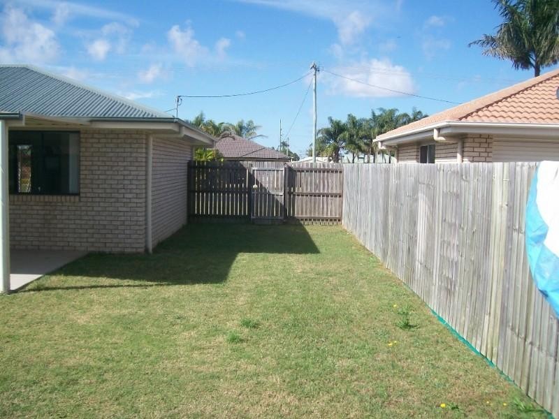 40 Paradise Avenue, Thabeban QLD 4670