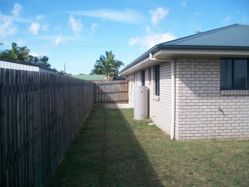 40 Paradise Avenue, Thabeban QLD 4670