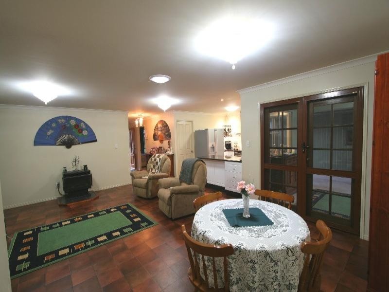 Sharon QLD 4670