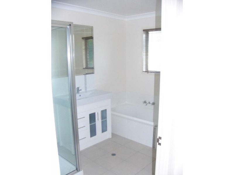1406 Moore Park Road, Gooburrum QLD 4670