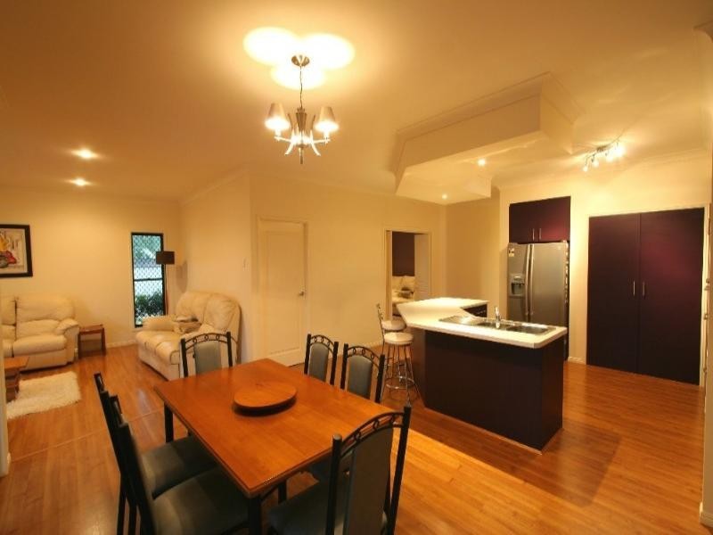 12 Raewood Close, Coral Cove QLD 4670