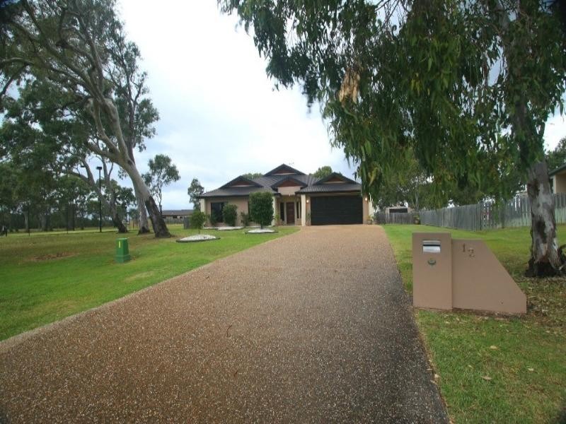12 Raewood Close, Coral Cove QLD 4670
