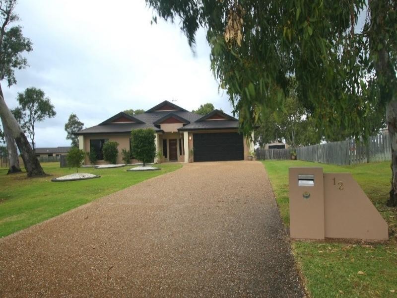 12 Raewood Close, Coral Cove QLD 4670