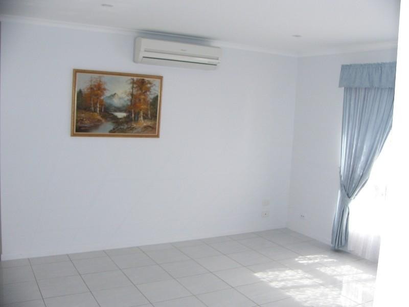 5/246 Walker Street, Millbank QLD 4670