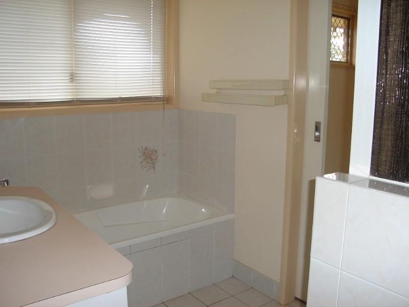 28 Lovers Walk, Woongarra QLD 4670