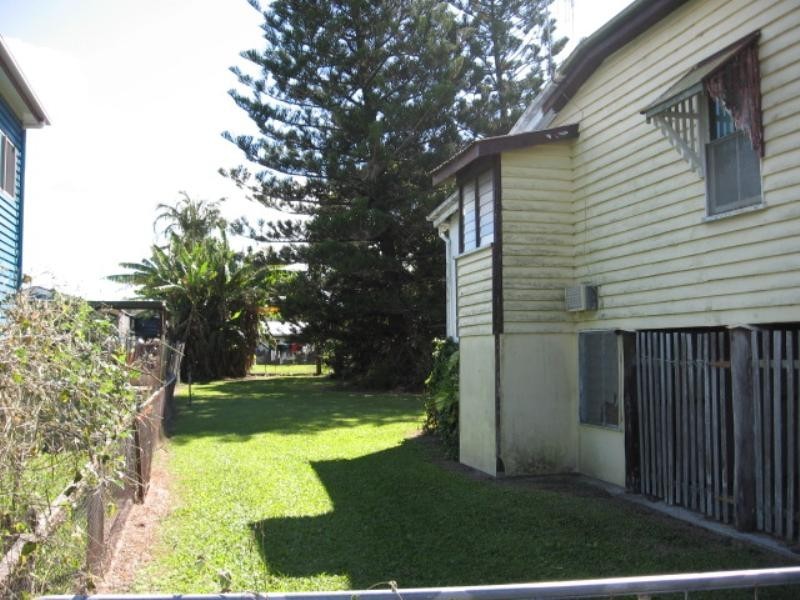 5 Mcintosh Avenue, Elliott Heads QLD 4670